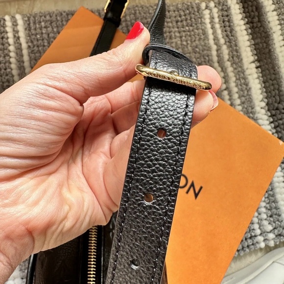 Louis Vuitton Bumbag 2022 Empreinte Noir LIKE NEW - Picture 8 of 10